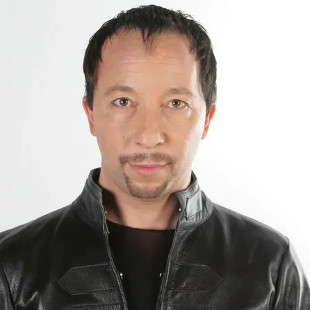 dj BOBO